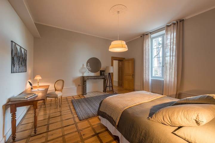Location de vacances pour 14 personnes, avec jardin et terrasse ainsi que jacuzzi et sauna à Saint-Loup-Géanges - 2