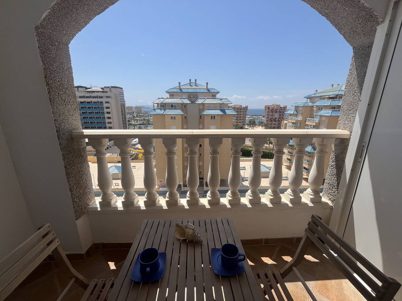 Apartamento entero, Apartamento de vacaciones para 3 personas con balcón in La Manga del Mar Menor, Cartagena