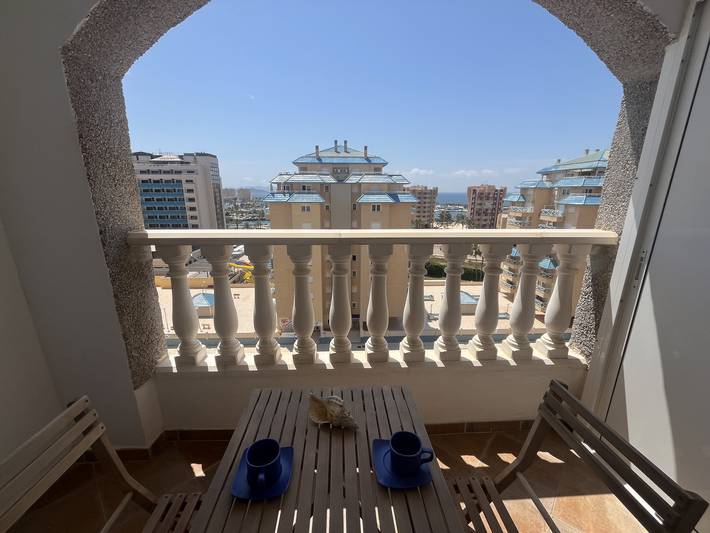 Ganze Wohnung, Ferienwohnung für 3 Personen mit Balkon in La Manga del Mar Menor, Cartagena