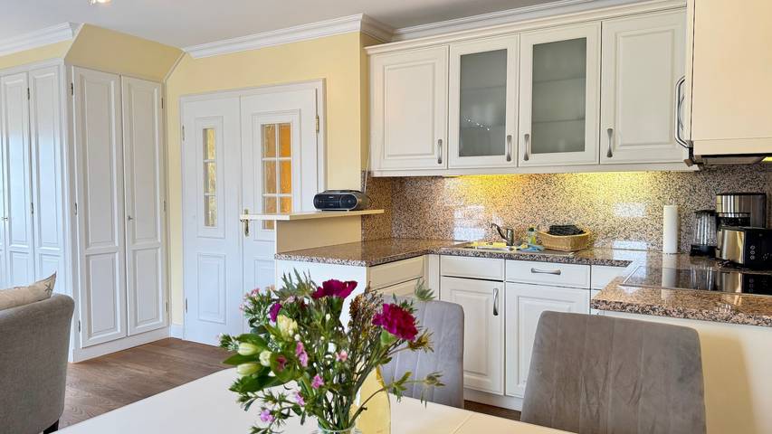 Ferienwohnung für 4 Personen, mit Balkon und Sauna sowie Pool - 1