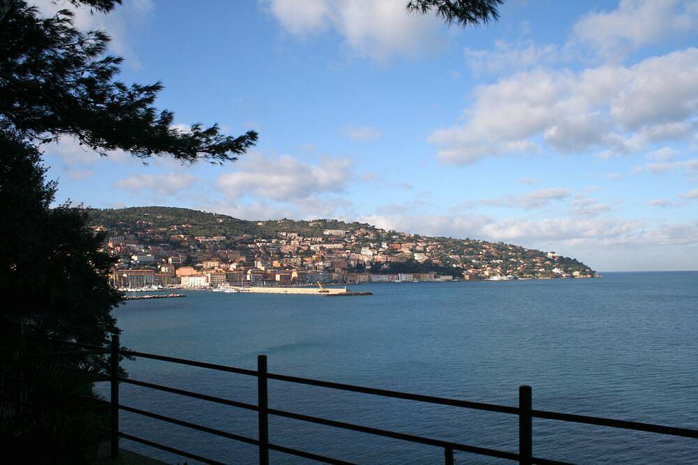 Punta Nera, wunderschöne Villa direkt am Meer in La Cantoniera, Monte Argentario