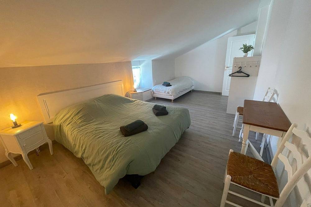 Gîte avec piscine, calme, parenthèse en Vendée in Sainte-Hermine, Fontenay-le-Comte