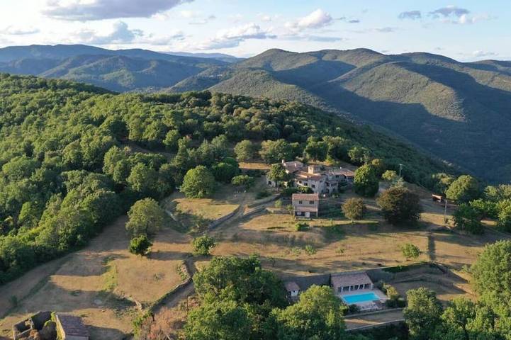 Agriturismo pour 15 personnes, avec jardin à Saint-Jean-du-Gard