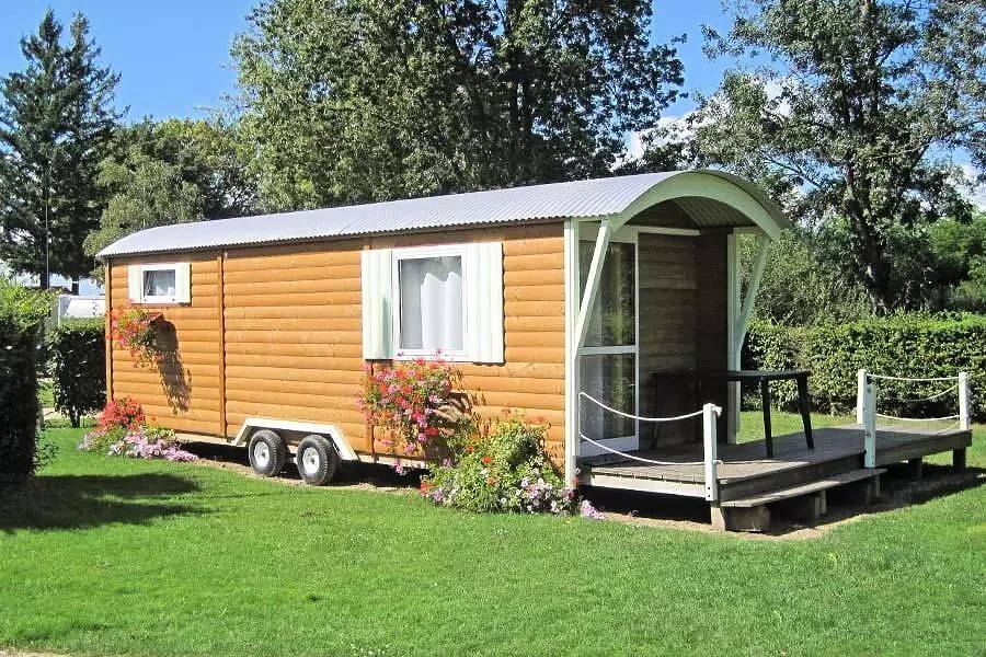 Mobil home - 2 slaapkamers 5 personen in Perrex, Bourg-en-Bresse en omgeving