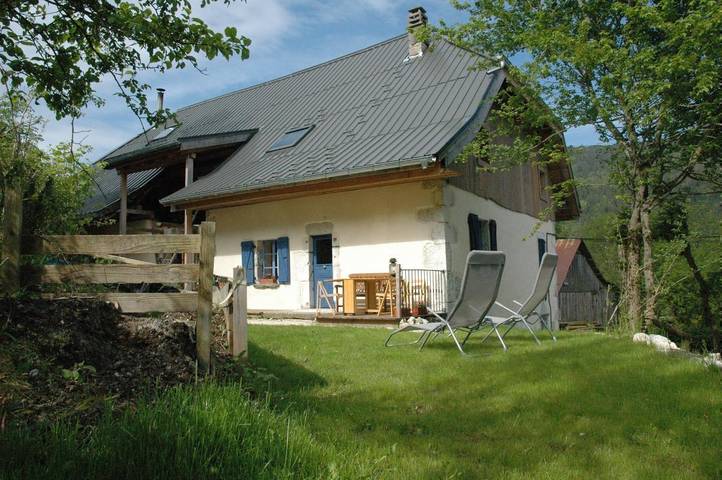 Gîte pour 6 personnes, avec Terrasse et Jardin dans Station Aillons Margeriaz