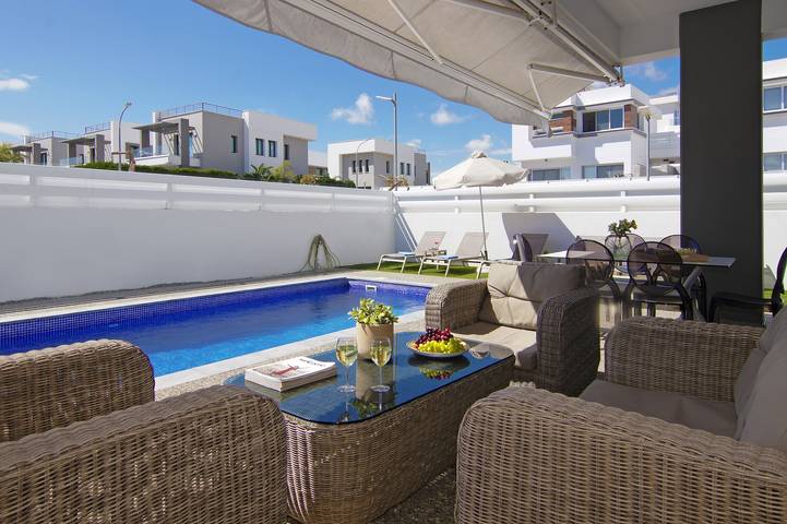 Villa für 6 Personen mit Balkon in Südzypern