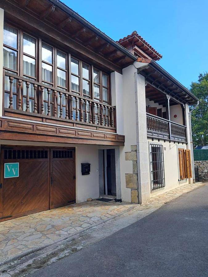 Five-Bedroom House in Balmori, Llanes
