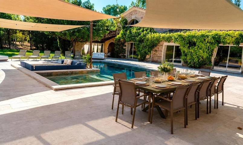 Villa pour 16 personnes, avec Terrasse et Jardin ainsi que Bassin pour enfant et Piscine à Tourves