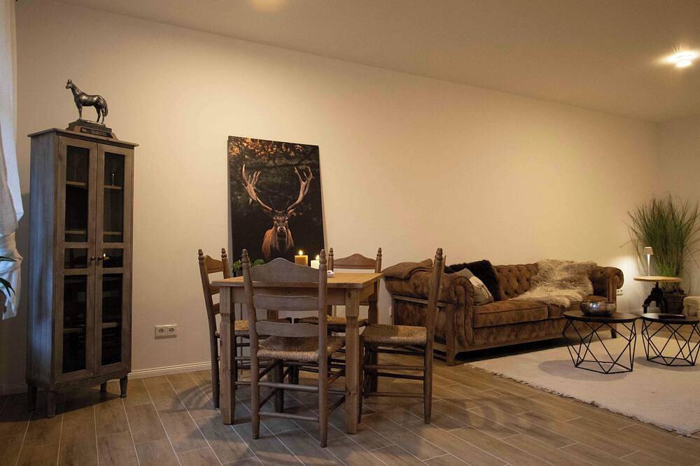 Ganze Wohnung, Apartment Nina für bis zu 4 Personen. Bis zu zwei Hunde willkomen! in Rinteln, Landkreis Schaumburg