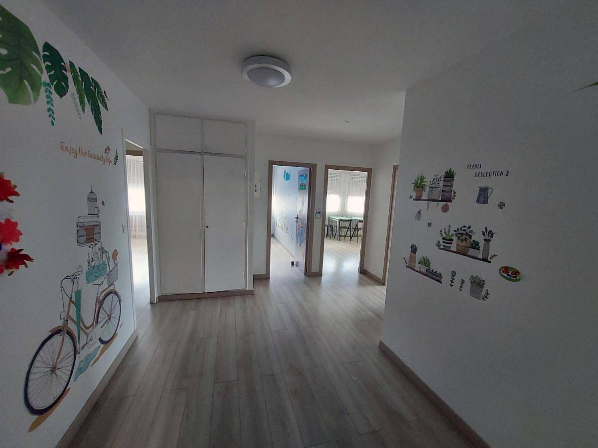 Appartement entier, Three-Bedroom Apartment in Fontenay-sous-Bois, Val-de-Marne