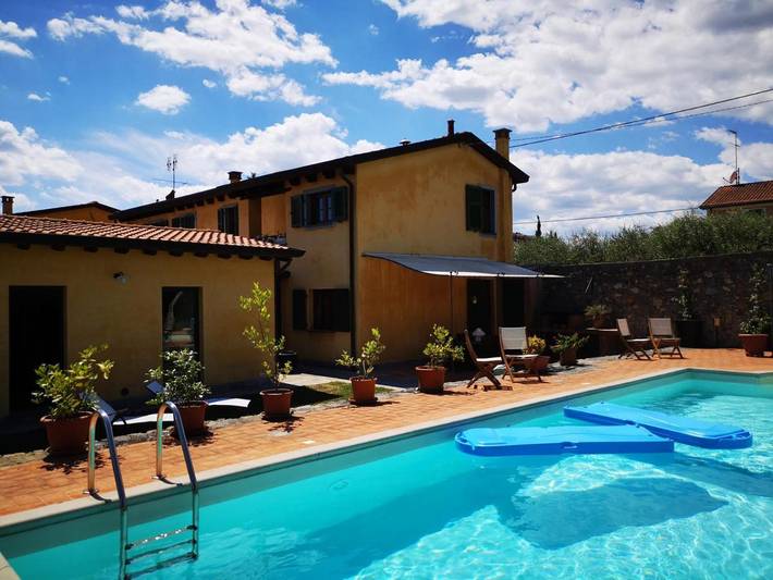 Villa per 18 persone, con Balcone e Idromassaggio nonché Terrazza e Giardino a Sarzana