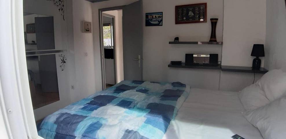 Gîte pour 4 personnes, avec piscine ainsi que terrasse et jardin dans Port de Taverna - 4