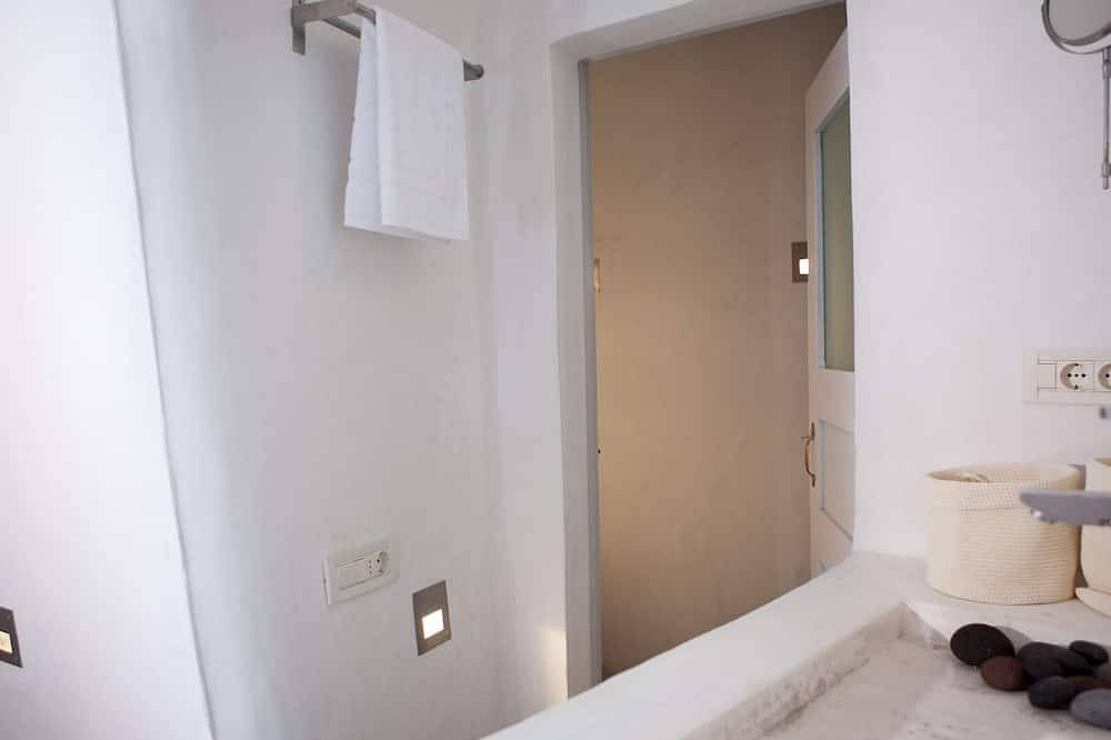 Santorini Finikia Oia Cave House in Finikia, Santorin