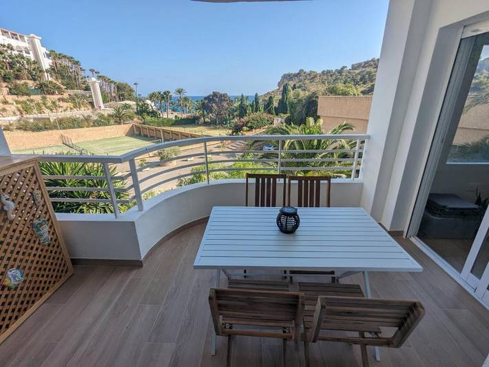 Appartement de vacances pour 4 personnes, avec piscine ainsi que jardin et bassin pour enfant