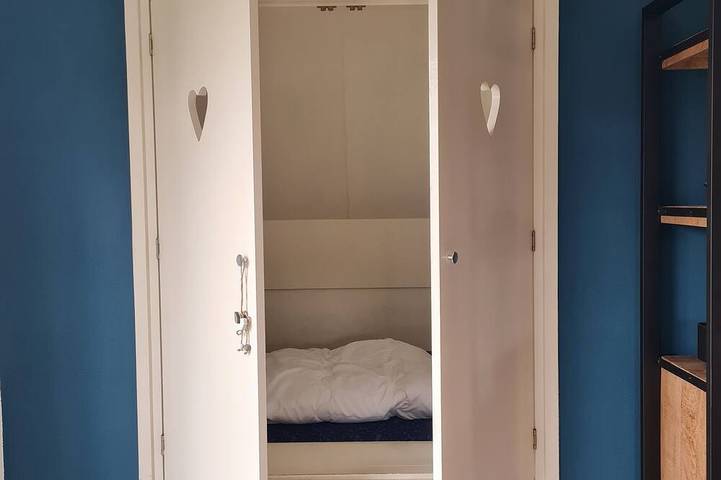 Bedstead cottage in child and animal friendly vacation park in Drenthe