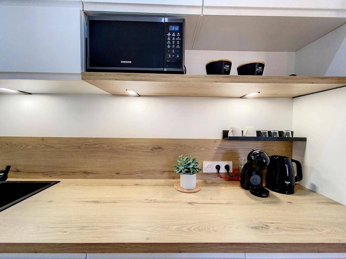 Appartement entier, Appartchic - appartement standing - plein Centre & Parking privé in Créon (Gironde), Région de Bordeaux