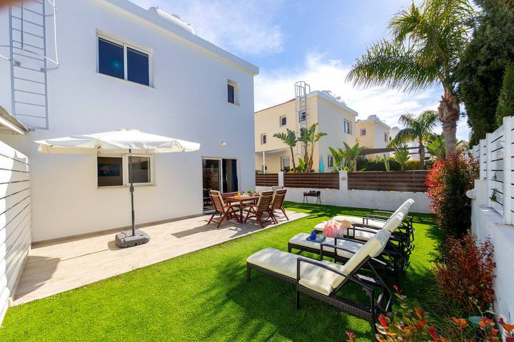 Galleria Sunset Villa in South Cyprus