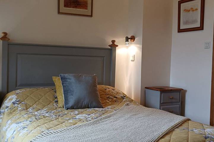 Gîte pour 6 personnes, avec jardin et piscine à Melgven - 4