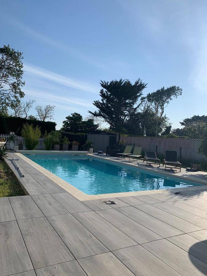 Maison de vacances pour 10 personnes, avec Terrasse et Jardin ainsi que Piscine et Vue à La Brée-les-Bains