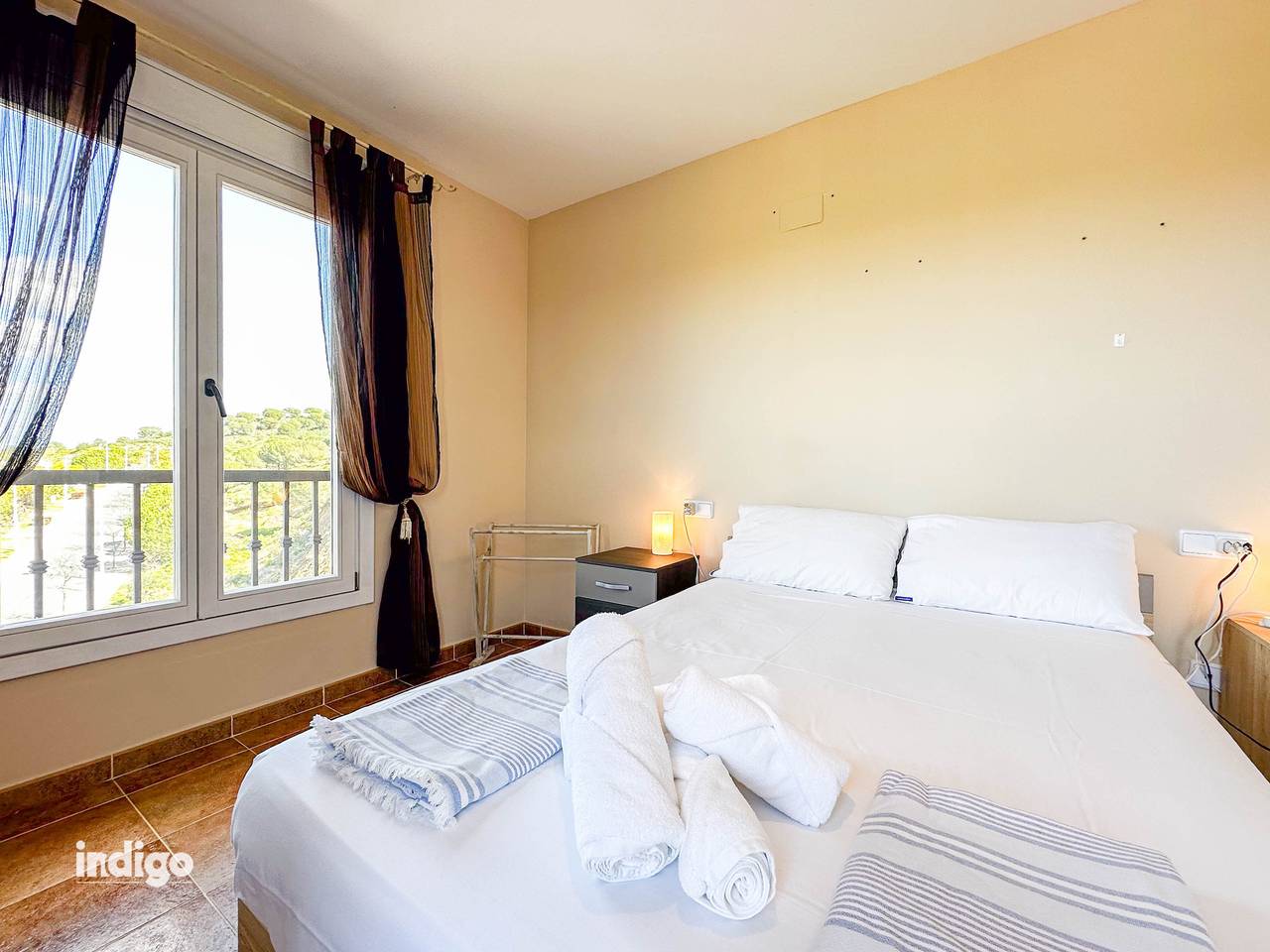 Apartamento inteiro, Apartamento de férias para 6 pessoas com piscina infantil in Urbanizacion Costa Esuri, Ayamonte