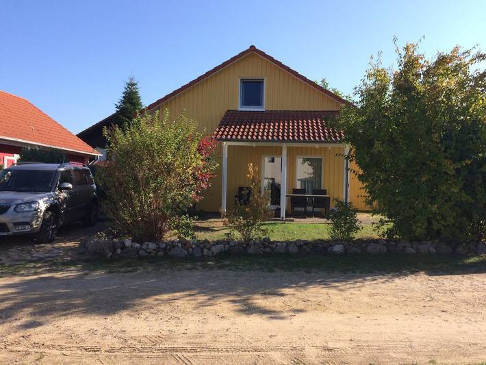 Ferienhaus für 6 Personen, mit Garten und Sauna in Zislow