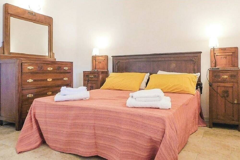 Toskana: Haus \"Alte Abtei\" unter den Olivenbäumen mit Pool in Monteverdi Marittimo, Etruskische Küste