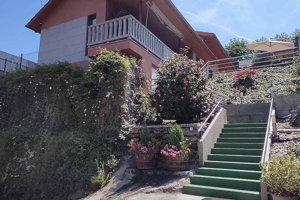 Tranquility for your relaxation, in the Rías Baixas area in Ponteareas, Pontevedra Province