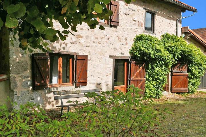 Location de vacances pour 6 personnes, avec jardin et piscine à Condat-sur-Vienne - 3