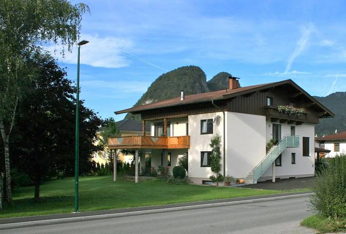 Ferienwohnung für 2 Personen, mit Balkon und Garten in Kössen