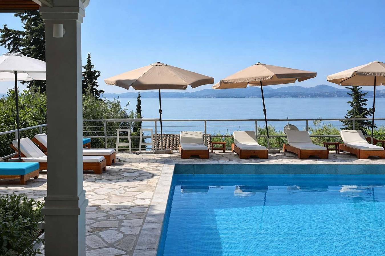 Ganze Wohnung, Ferienwohnung für 4 Personen mit Pool in Mparmpati, Korfu