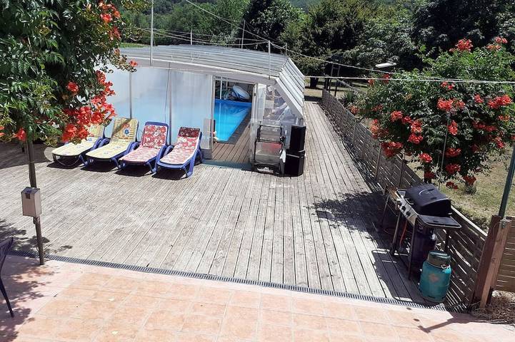 Gîte pour 2 personnes, avec Balcon ainsi que Jacuzzi et Jardin à Le Poujol-sur-Orb
