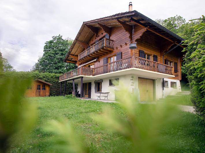Location de vacances pour 10 personnes, avec jardin et balcon dans Chesières