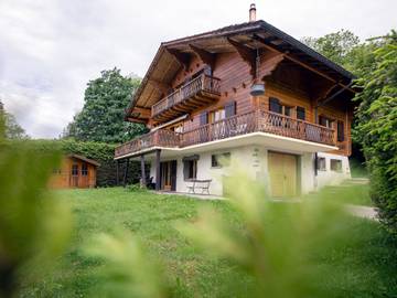 Location de vacances pour 10 personnes, avec balcon et jardin dans Chesières