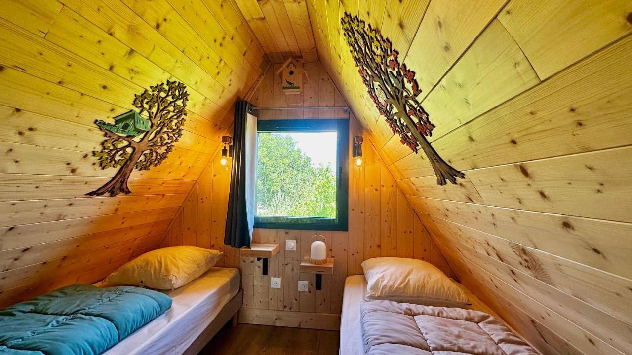 Les Chalets De Coyron. in Coyron, Parc naturel régional du Haut-Jura