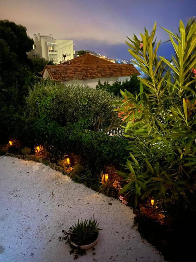 Villa pour 6 personnes, avec terrasse ainsi que vue et jardin à Roquebrune-Cap-Martin - 3