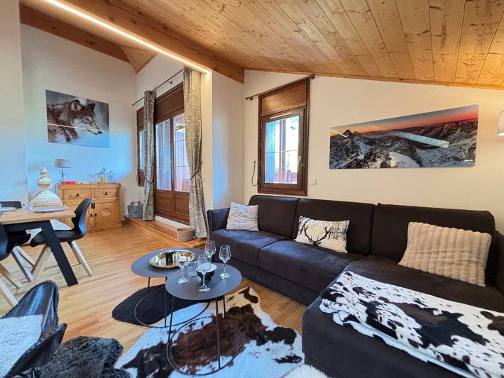 Gîte pour 8 personnes, avec piscine à Flumet