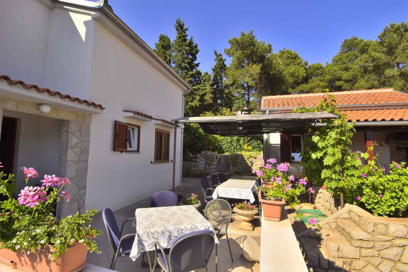 Ganze Ferienwohnung, Ferienwohnung mit Terrasse und Internetzugang in Mali Lošinj, Lošinj