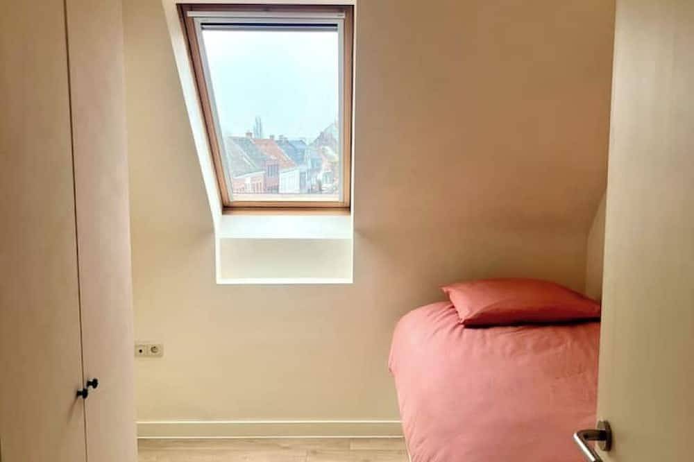 Ganze Wohnung, Stylish loft apartment in the center, facing the park. in Maldegem, Ostflandern