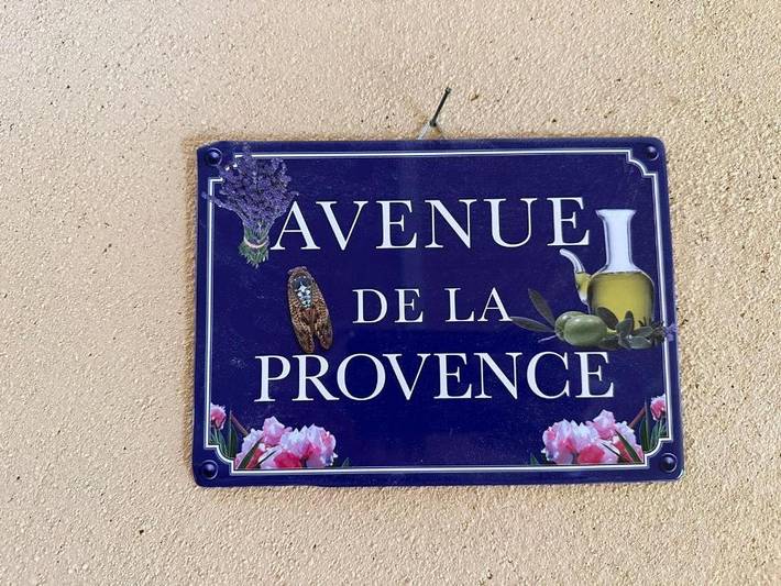 Chambre d’hôte pour 2 personnes, avec jardin ainsi que piscine et vue à Villelaure