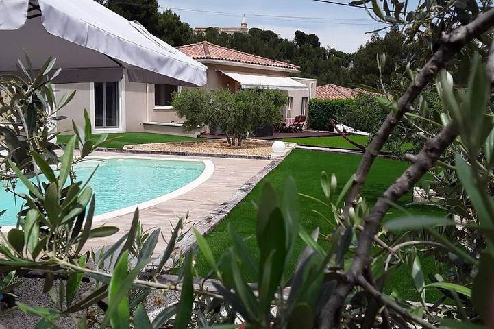 Villa pour 6 personnes, avec terrasse et jardin