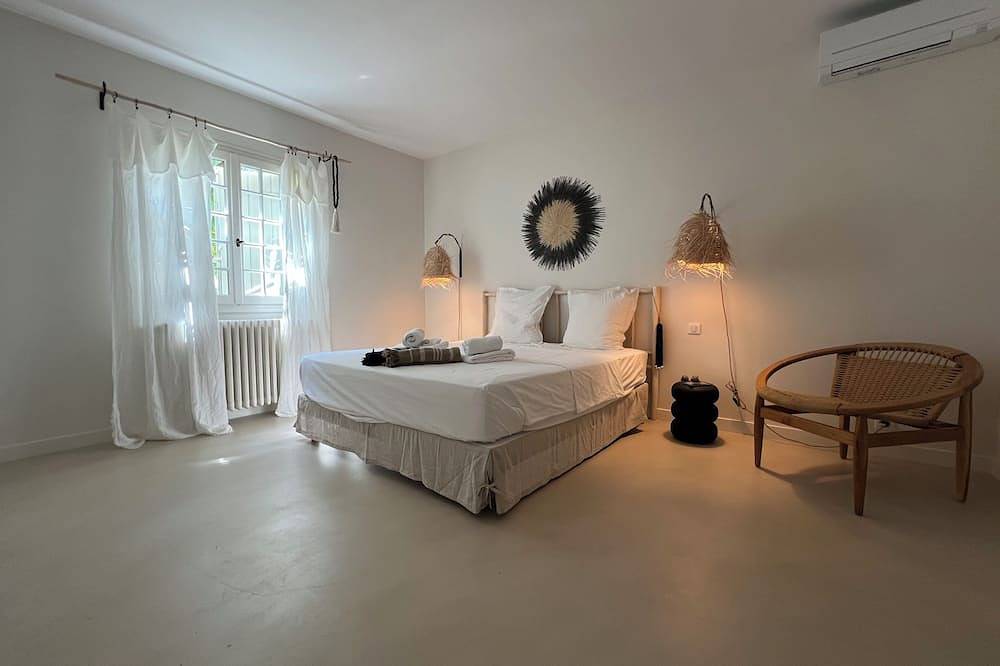 Fantastic private villa with heated saltwater pool in Provence in Modène, Parc naturel régional du Mont-Ventoux