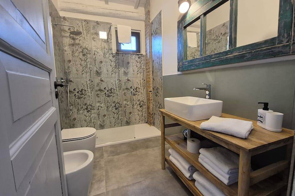 I Granai - Appartamento 7 - Agriturismo Bella Valle in Mazzanta, Costa degli Etruschi