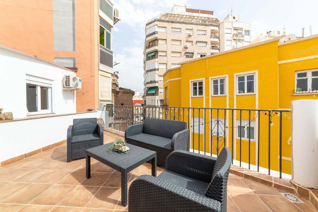 Studio entier, Appartement studio 'Casa Maruchi - 2' près de la plage avec terrasse partagée et Wi-Fi in Almería, Costa de Almería