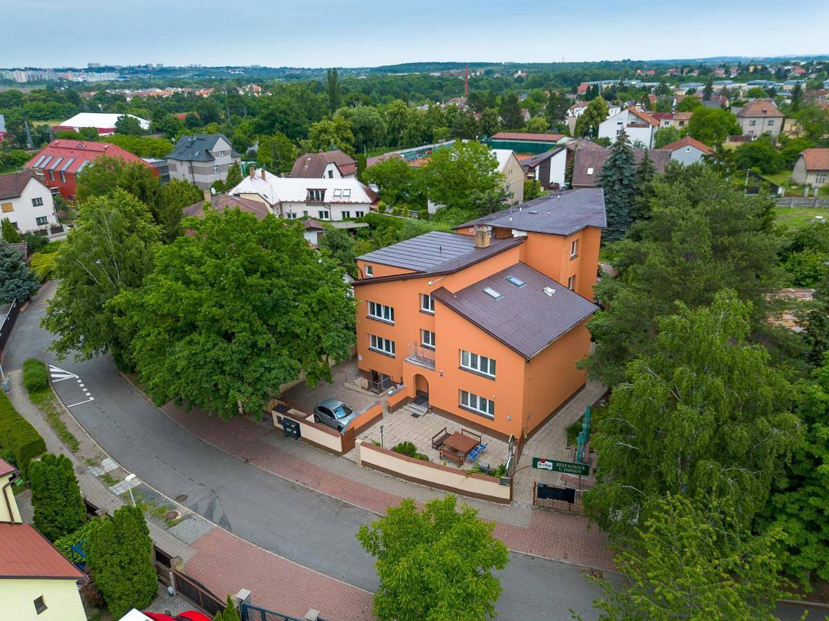 Hotel Max in Praag, Midden-Bohemen