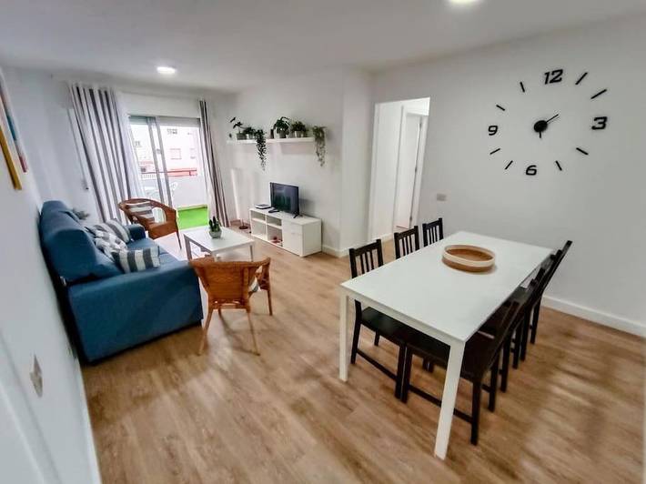 Gîte pour 5 personnes, avec Balcon et Terrasse ainsi que Piscine et Vue dans Cho