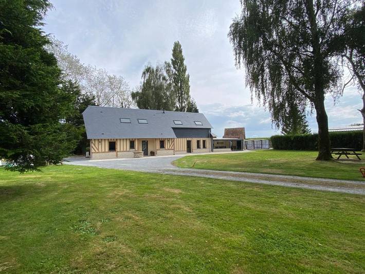 Location de vacances pour 4 personnes, avec jardin et piscine à Asnières