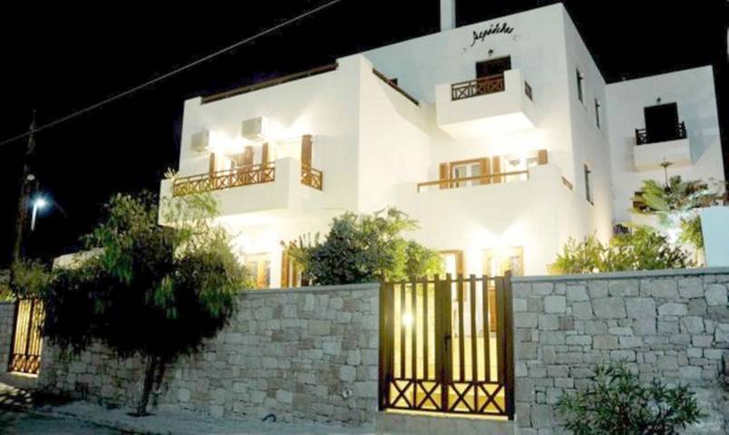 Maison d’hôte pour 2 personnes, avec jardin dans Adamas