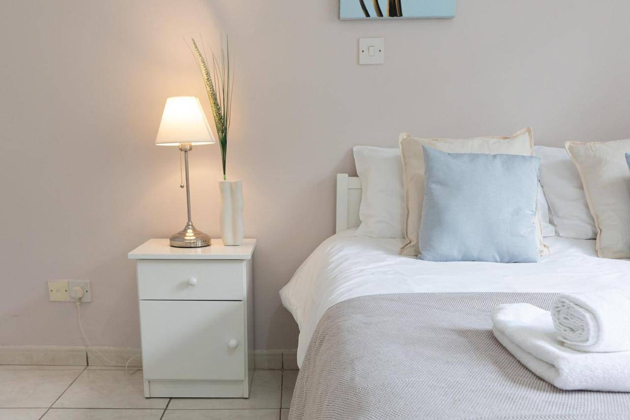 Entire apartment, Studio without Balcony in Finikoudes Beach, Larnaca District