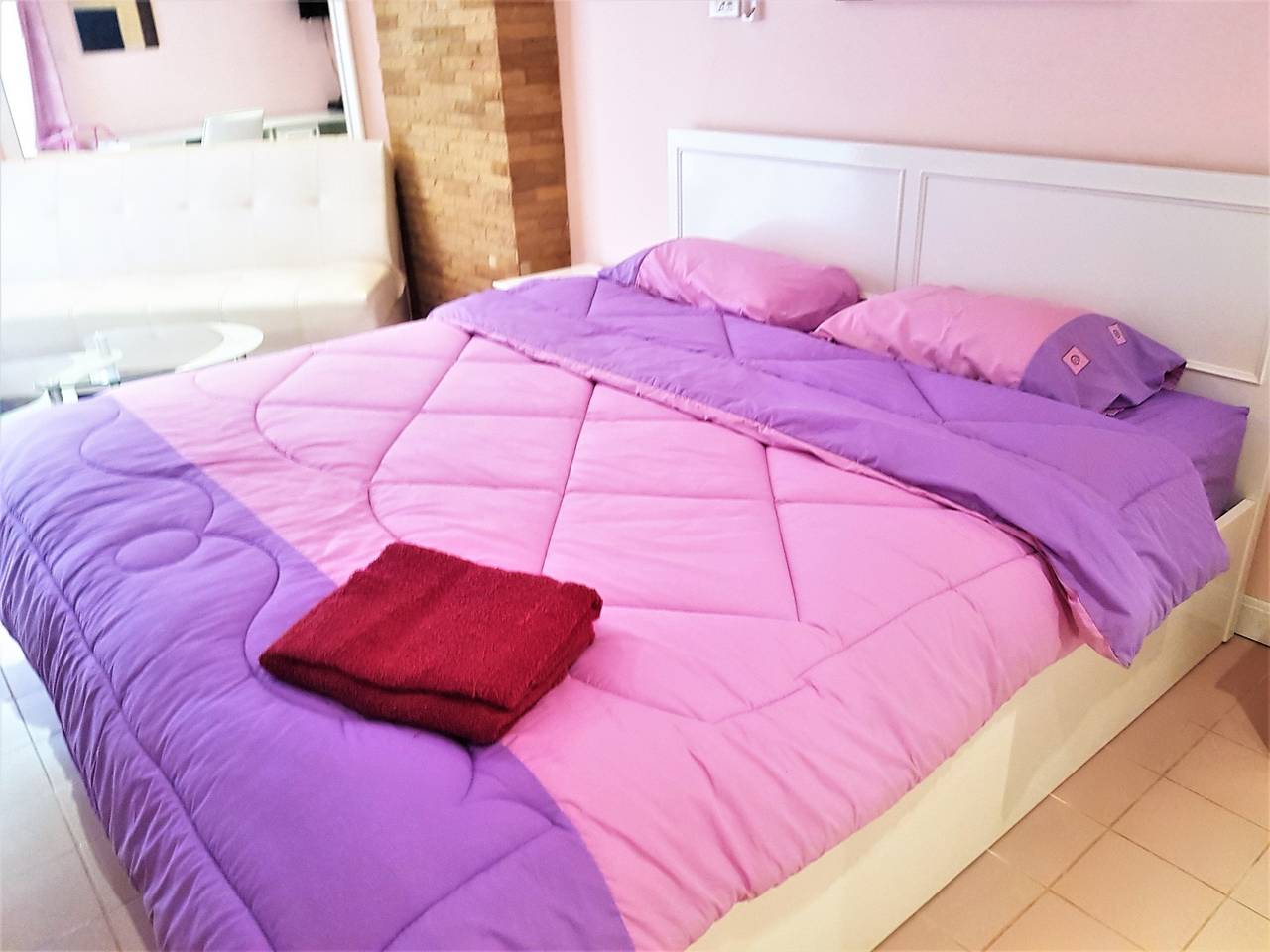 Apartamento vacacional entero, Condominio en la playa de Jomtien cerca de la playa en una excelente ruta de transporte Pattaya in Pattaya, Provincia de Chon Buri