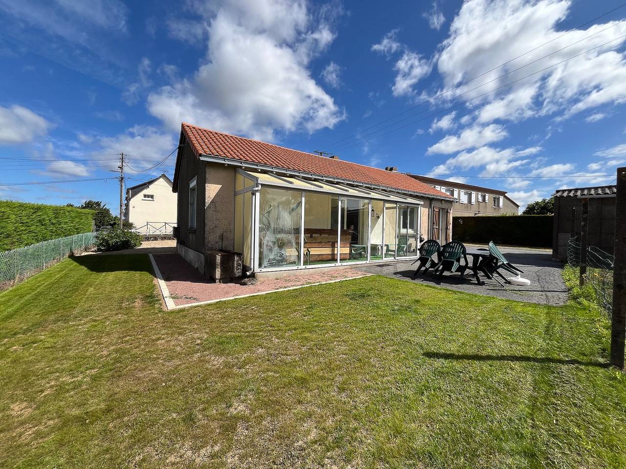 Charmante Maison de Plain-Pied, Proche Commerces et Activités, Entre Nantes et Cholet in Sèvremoine, Région de Cholet